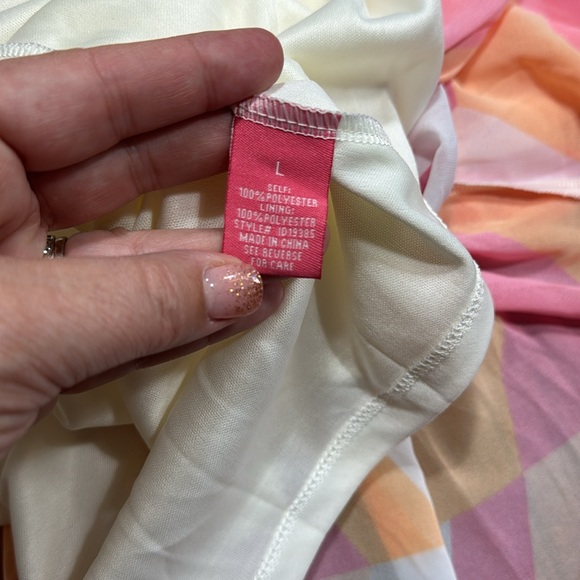 FLYING TOMATO WHISPERS IN THE WIND WOVEN MINI - Picture 3 of 9